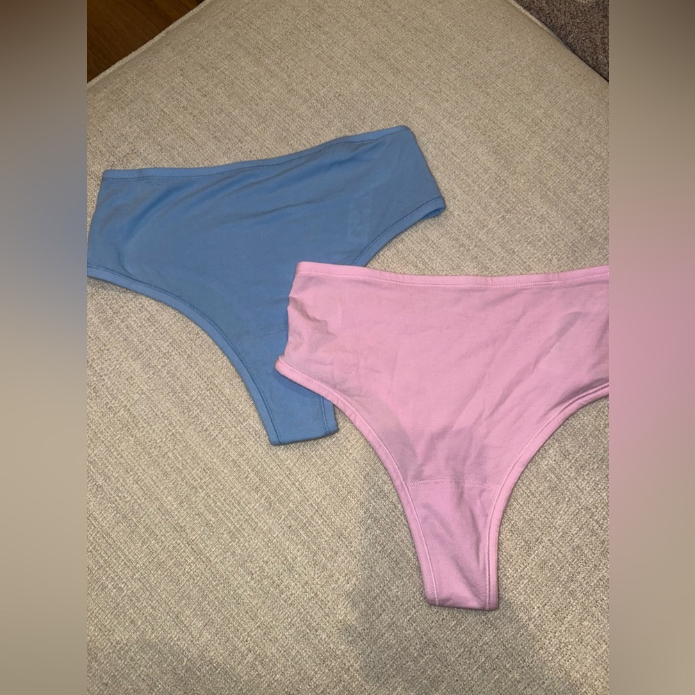 Hanky Panky High-Waisted Thongs